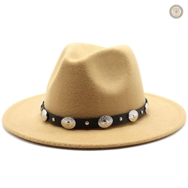 Chapeau de cowboy pour aventures en plein air