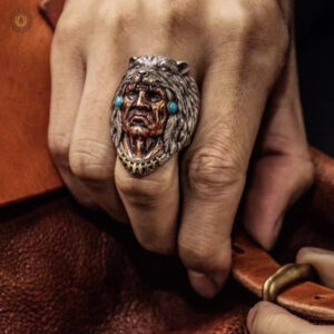 Bague en turquoise avec motif tête d'Indien, style western