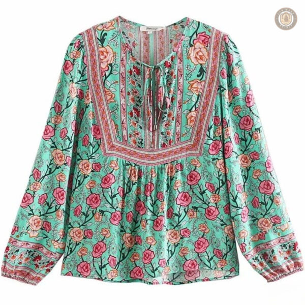 Vêtements western femme, blouse à motifs floraux vibrants