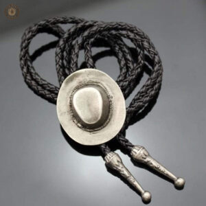 Bolo tie élégant, parfait pour un look décontracté