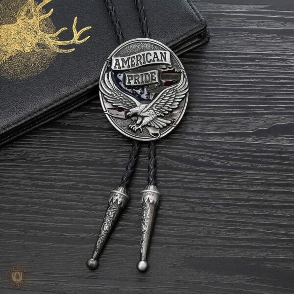Bolo tie avec design élégant et unique