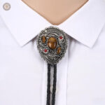 Bolo tie contemporain, ajout d'élégance à toute tenue