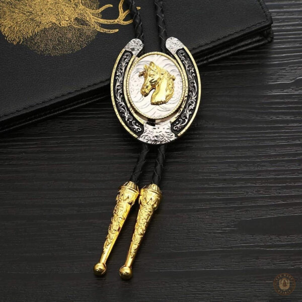 Bolo tie original avec fer, design tête de cheval distinctif