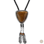 Élégance masculine : bolo tie avec touches amérindiennes