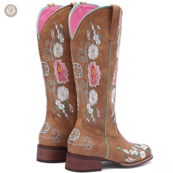 Bottes cowboy femme avec design classique et tendance