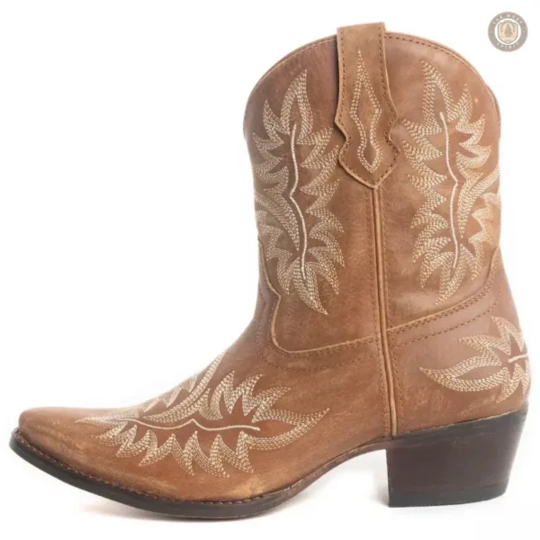 Bottines cowboy femme en cuir, design classique