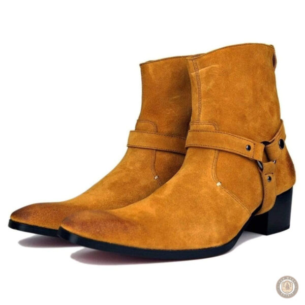 Bottines camel inspirées des bottes de cowboy, confort et mode