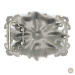 Boucle de ceinture ornée de motifs floraux en style western