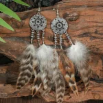 Boucles d'oreilles légères inspirées des plumes pour un look country