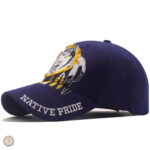 Casquette inspirée des traditions amérindiennes
