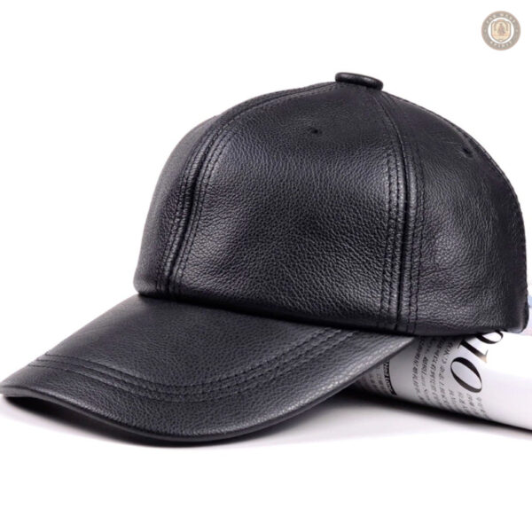 Casquette cowboy féminine avec bord large et design élégant