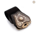 Accessoire western robuste, idéal pour un look cowboy tendance
