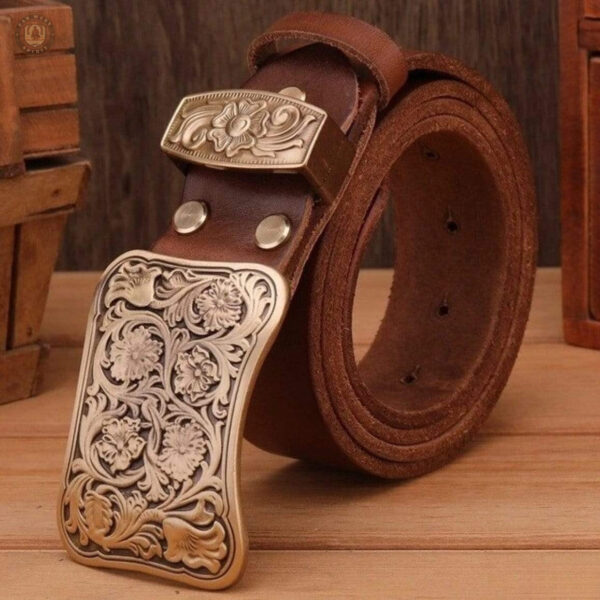 Ceinture en cuir avec boucle décorative