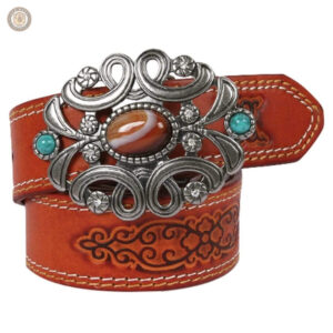 Accessoire tendance pour compléter un look western féminin