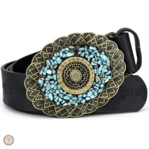 Accessoire vintage pour un style western féminin chic