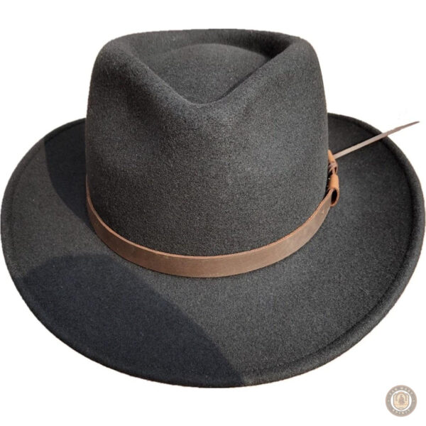 Chapeau feutre homme, look western traditionnel et élégant