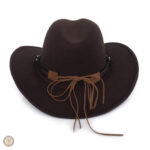 Chapeau de cowboy marron, idéal pour les aventures en plein air