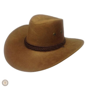 Chapeau de cowboy avec large bord et forme traditionnelle
