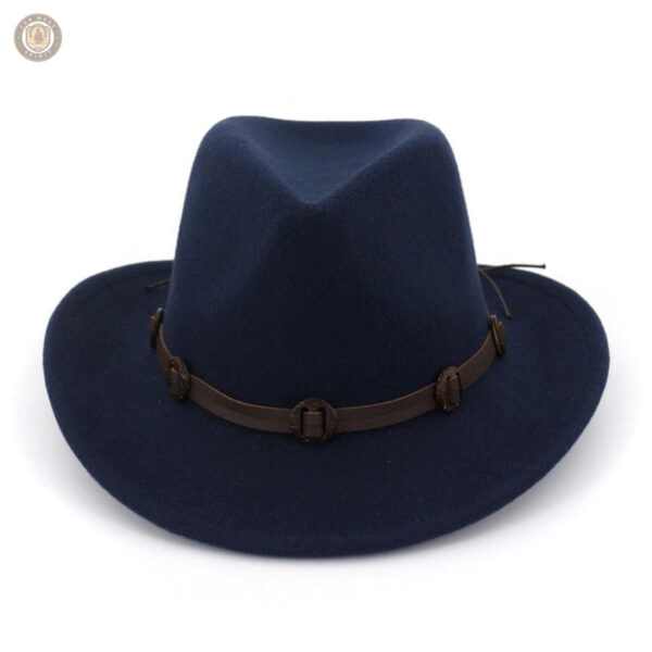 Style cowboy avec ce chapeau bordeaux classique