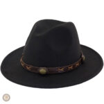 Accessoire de mode : chapeau en feutre marron pour homme