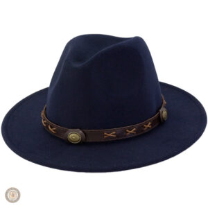 Chapeau de cowboy marron, parfait pour les aventures en plein air