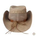 Élément essentiel pour compléter une tenue de cow-boy