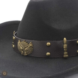 Chapeau tendance noir pour compléter une tenue western