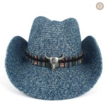 Chapeau de cowboy turquoise, parfait pour des aventures en plein air