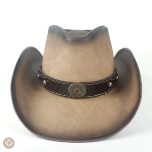 Chapeau cowboy en cuir vieilli, idéal pour un look western