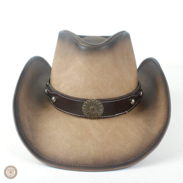 Chapeau cowboy en cuir vieilli, idéal pour un look western