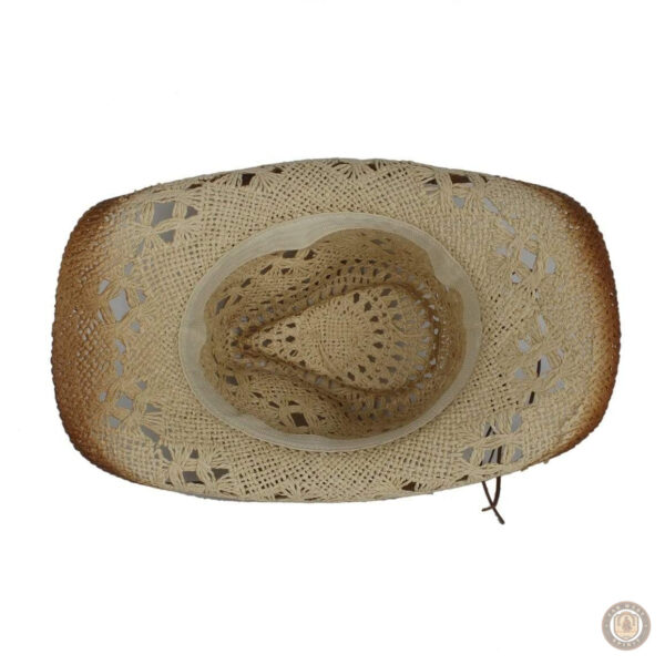 Chapeau de paille pour un look western chic