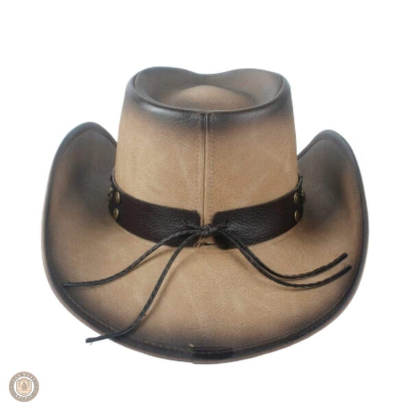 Chapeau de style cowboy en cuir avec finition soignée