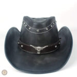 Accessoire de mode western en noir, parfait pour les amateurs de cowboy