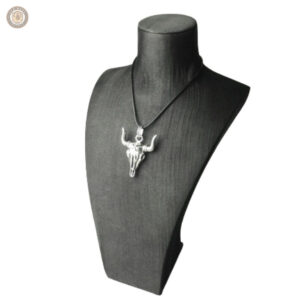 Bijou western avec motif crâne de buffle en finition argentée