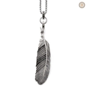 Collier en argent avec motif plume