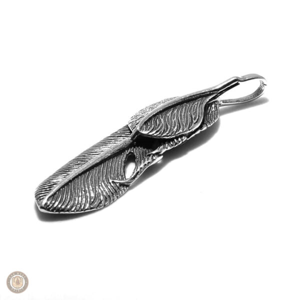 Bijoux western, collier plume en argent pour un style unique