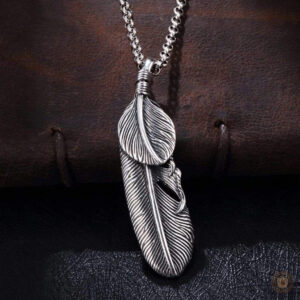 Collier argent plume, un bijou tendance inspiré du western