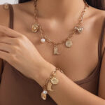 Bijoux en cuir au design western distinctif