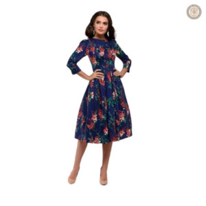 Robe western colorée avec motifs bleus et rouges