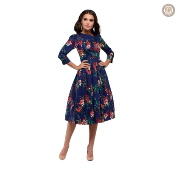 Robe western colorée avec motifs bleus et rouges