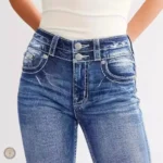 Jean femme, coupe cowboy, look décontracté
