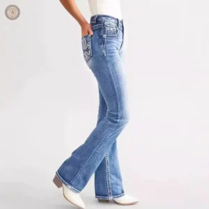 Jean western pour femme, confort et élégance