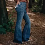 Jean femme style cowgirl, idéal pour les sorties en plein air
