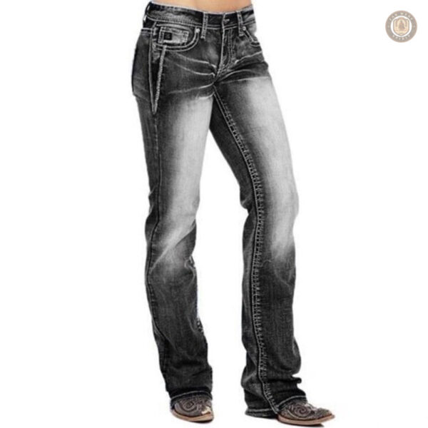 Vêtements western femme : jean adapté à l'équitation