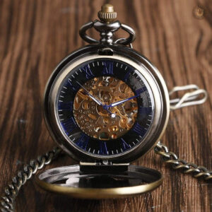 Accessoire féminin, montre à gousset avec design unique