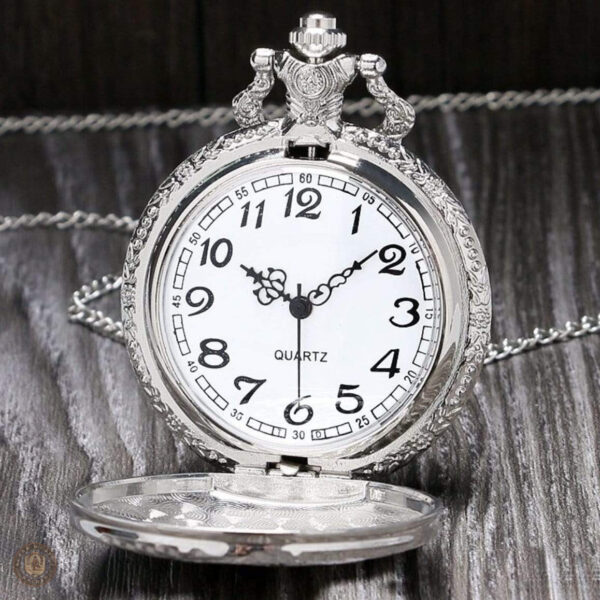 Accessoire élégant : montre à gousset Orient