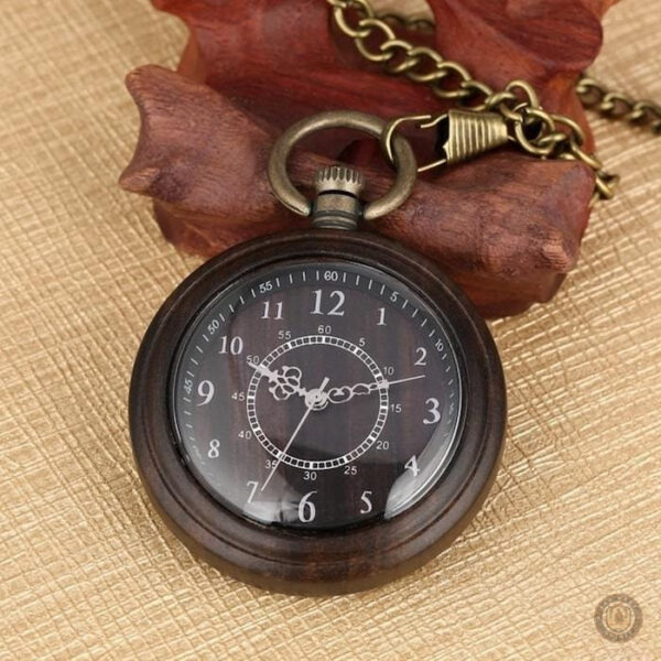 Accessoire vintage, montre à gousset pour un style raffiné