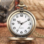 Montre à gousset avec gravure de signe astrologique