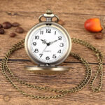 Accessoire vintage féminin avec design intemporel