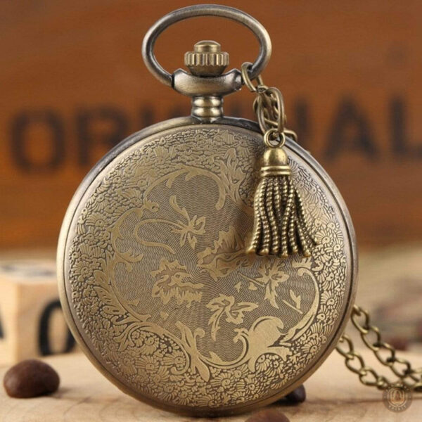 Stylée montre à gousset, essentielle pour les amateurs de vintage